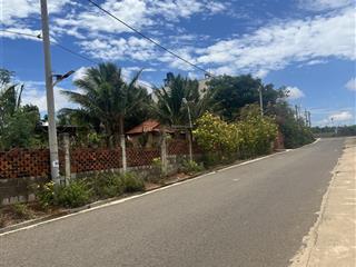 Bán lô đất vườn 1000m2 mt đường nhựa 8m. trục dt716 hoà thắng ngay trung tâm cách biển 5 phút