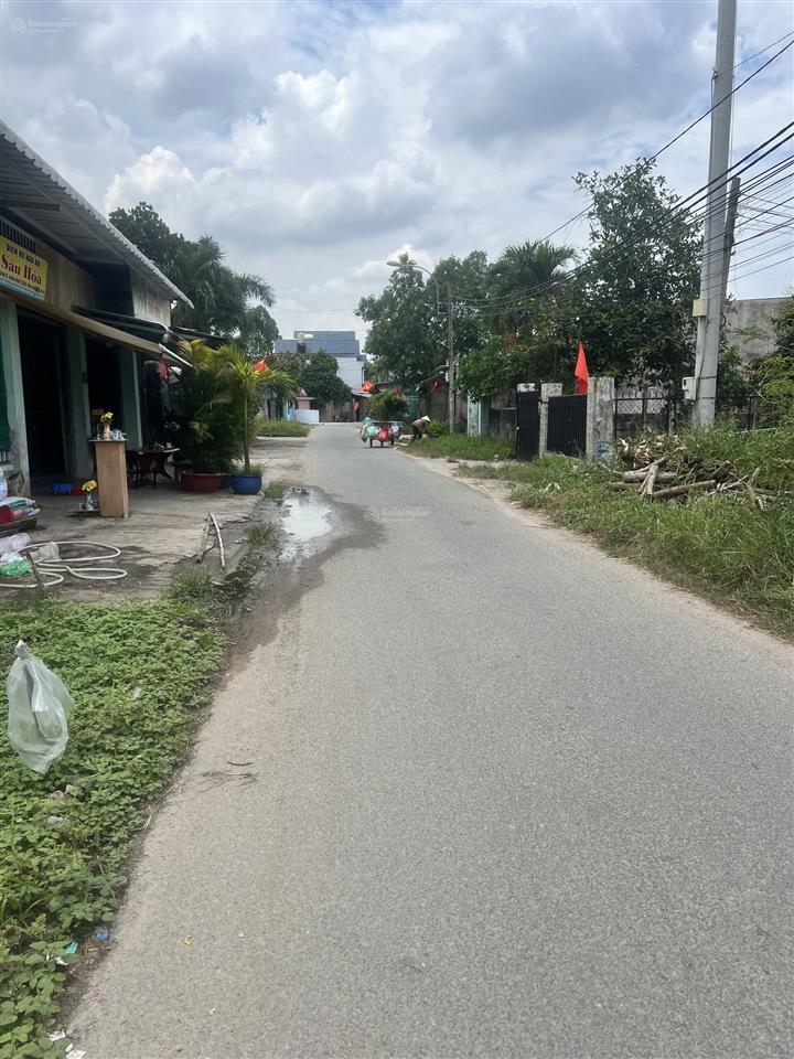 Chính chủ cần tiền bán gấp lô đất thổ cư mt 8m tân thạnh đôngcủ chi nằm trong khu dân cư đông đúc