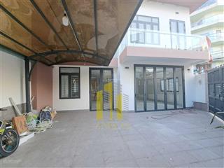 Villa căn góc 2 mặt tiền sân rộng 1 trệt 1 lầu giá 32 triệu