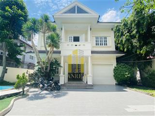 Biệt thự thảo điền hồ bơi sân vườn 400m2 giá thuê 88 triệu/tháng