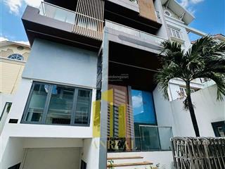 Cho thuê tòa văn phòng hiện đại đường trần não giá 100 triệu