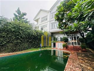 Cho thuê villa view sông  đường nguyễn văn hưởng giá 105 triệu