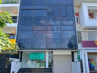 Cho thuê văn phòng đẹp xuất sắc tại trần lựu, 85 triệu, hầm 3 lầu sàn trống thang máy