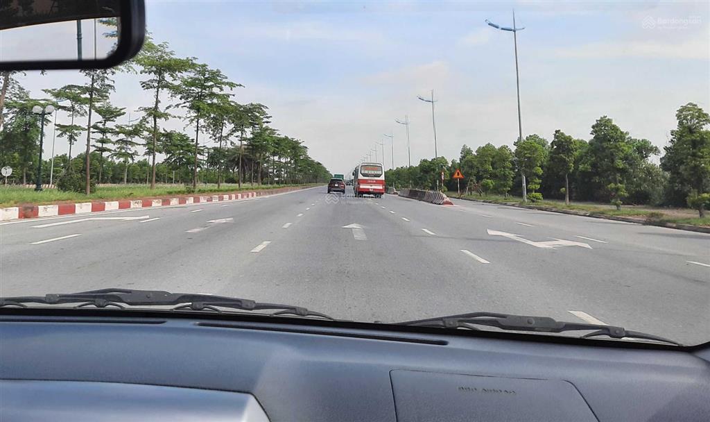 Bán đất vườn thổ cư đối diện cổng sân golf đại lải và khu resort đại lải paradise