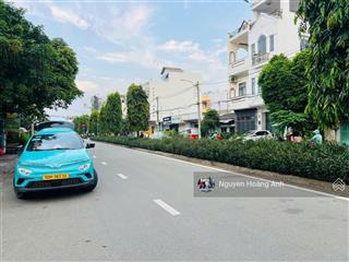 Mtkd đại lộ ii phước bình cấp gpxd 4 tầng+ tum sân thượng ngay the global city , 11,5 tỷ, 88m2.