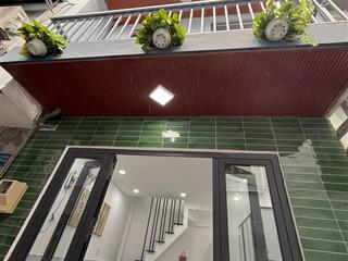 1.950 tỷ nhà mới 2 lầu hẻm thông gần cầu chánh hưng khu hiện hữu