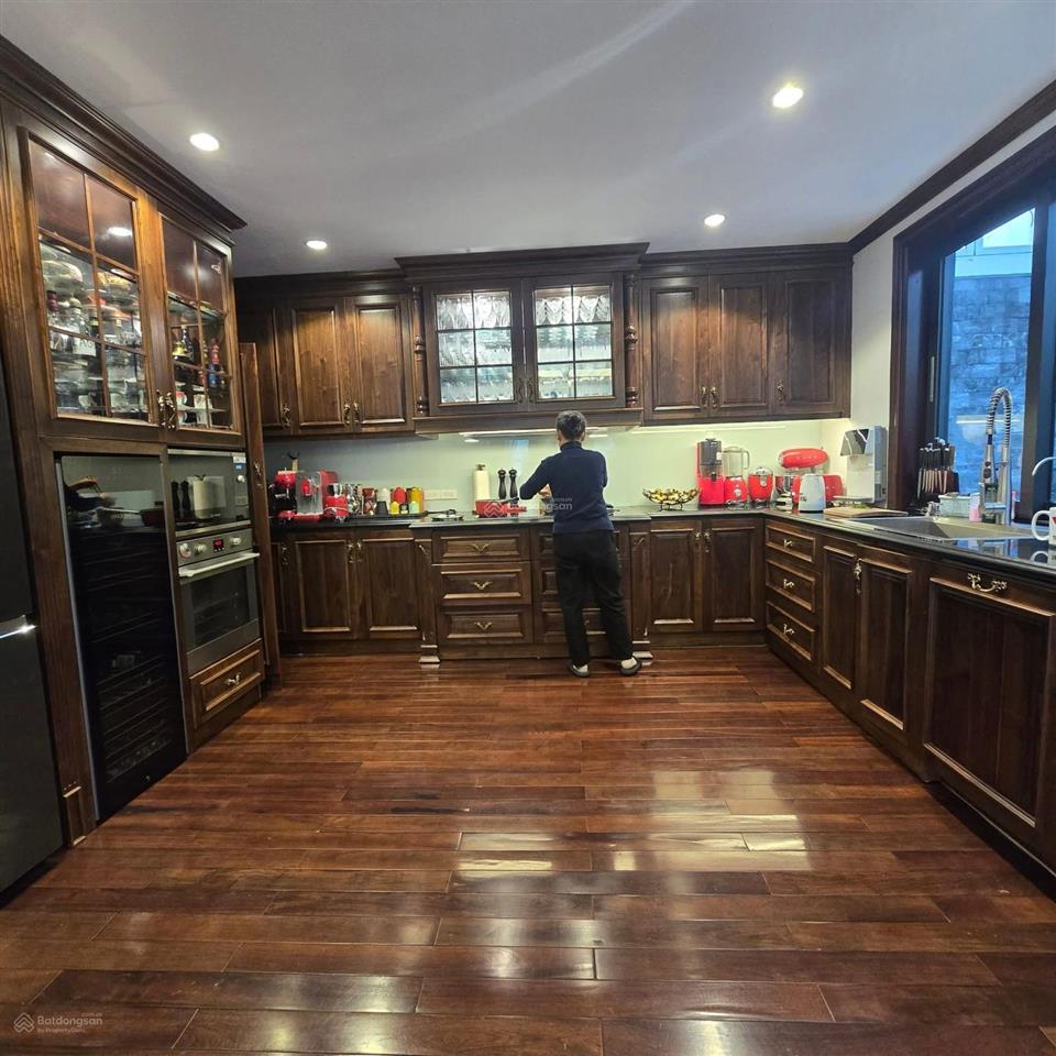 Siêu phẩm! 25tỷ hơn, bán biệt thự ngoại giao đoàn, xuân đỉnh  106m2  5t  lô góc  gara ô tô  tm