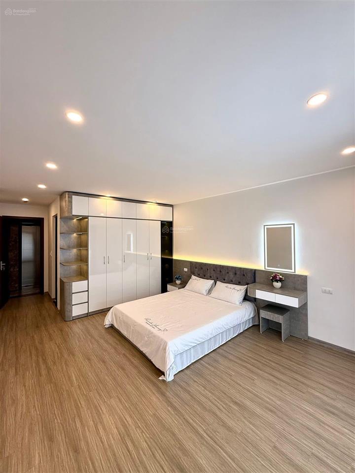 Siêu hiếm! 11 tỷ hơn, bán nhà phú xá, phú thượng, tây hồ  46m2  7 tầng  thang máy  gara ô tô