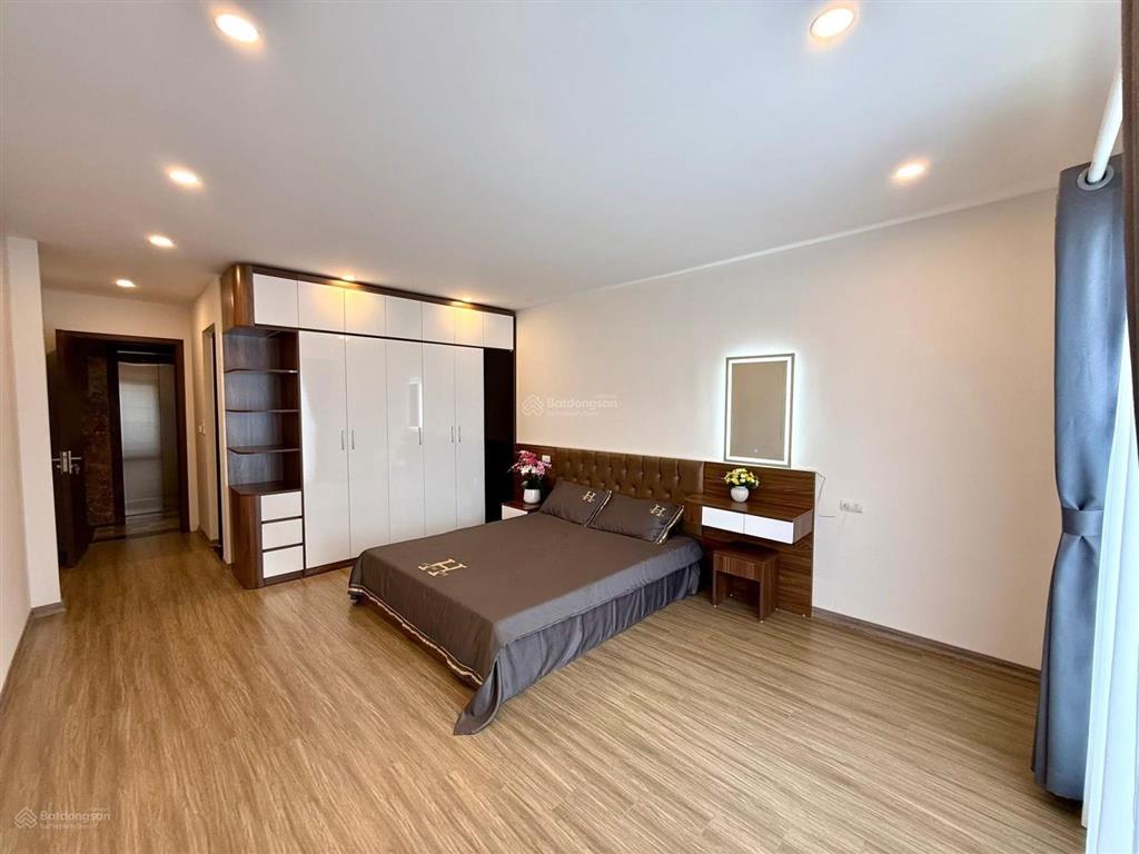 Siêu hiếm! 11 tỷ hơn, bán nhà phú xá, phú thượng, tây hồ  46m2  7 tầng  thang máy  gara ô tô