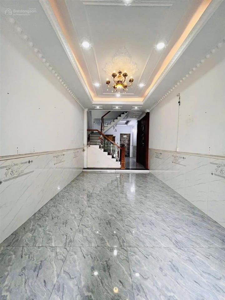 Nhà đẹp 4*18m 3pn hẻm thông 5m 3/ ngắn chợ liên ấp 26 vĩnh lộc a.