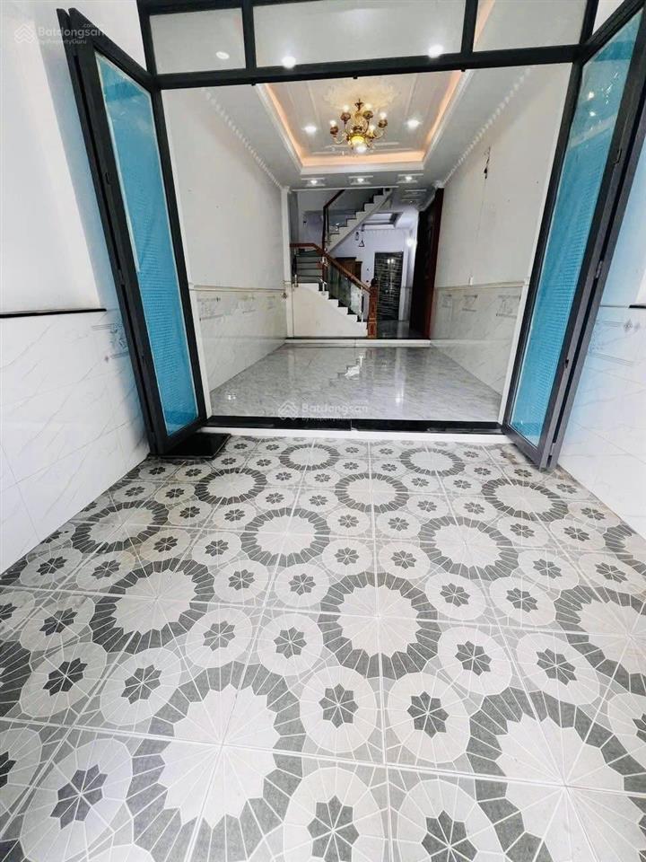 Nhà đẹp 4*18m 3pn hẻm thông 5m 3/ ngắn chợ liên ấp 26 vĩnh lộc a.