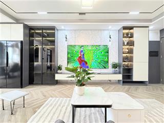 Chính chủ bán ch 120m2, 3n2vs, full nội thất, ban công đn giá 8,2tỷ tại golden land 275 nguyễn trãi