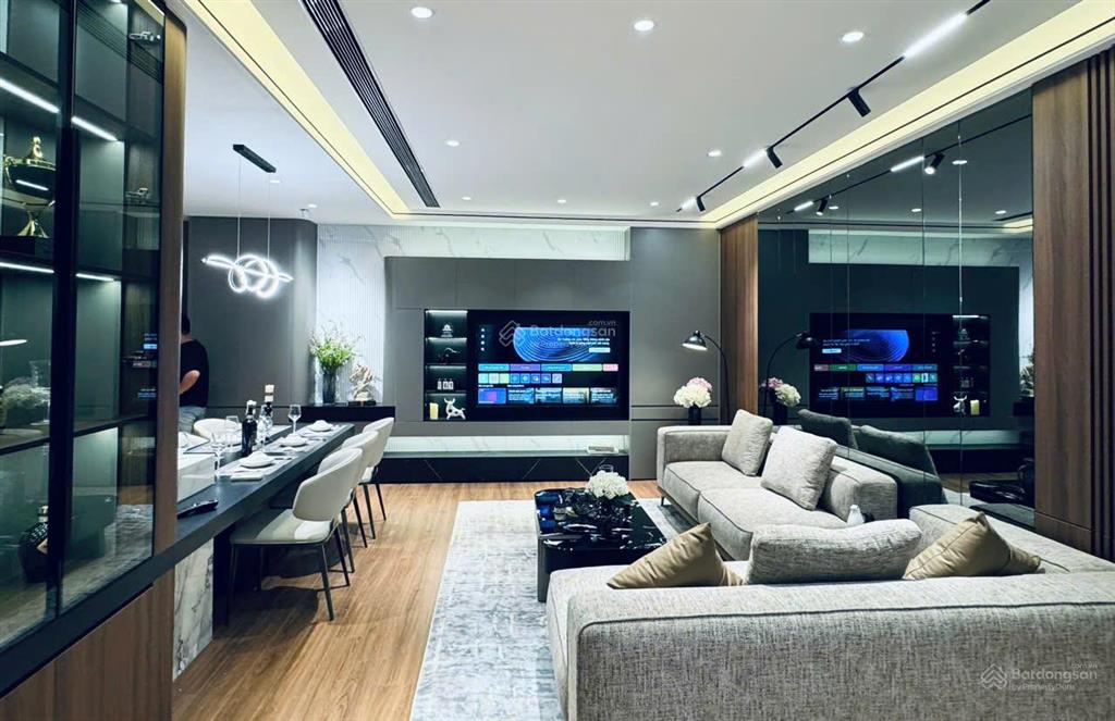 Chính chủ bán ch 102m2, 3n2vs, full nội thất  giá 8,5 tỷ tại trung hòa nhân chính   0866 839 ***