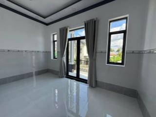 Nhà chính chủ 96 m2 cách Bến xe miền Tây mới, 900 tr dọn vào ở ngày