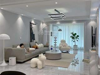 Giá cực rẻ  ngay phố nhật! bán biệt thự mê linh, p19, bt. dt 185m2( 11x17,5m)  3 tầng. bán 29 tỷ