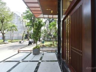 Bán biệt thự sân vườn mới đẹp đường 10m bình quới, p27, bình thạnh dt 15x20m  2 tầng. giá 27 tỷ