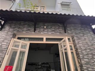 Nhà đẹp 3 tầng ngay chợ bà quẹo trường chinh tân bình  sổ riêng đẹp 22m2 ngang 4,6m. chỉ hơn 3 tỷ