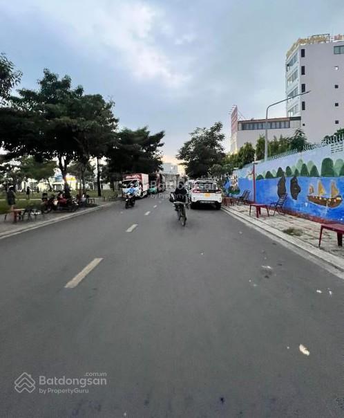 Cực rẻ, chỉ 40triệu/m2  đất trống 1589m2 (23x67) ngay lê trọng tấn mặt tiền công viên. chỉ 65 tỷ