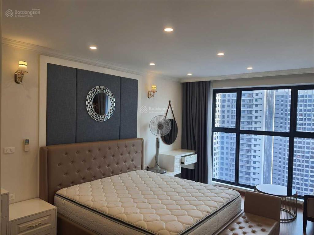 Cho thuê căn hộ chung cư 3pn tại goldmark city  hồ tùng mậu, full nội thất giá 15tr  vào luôn