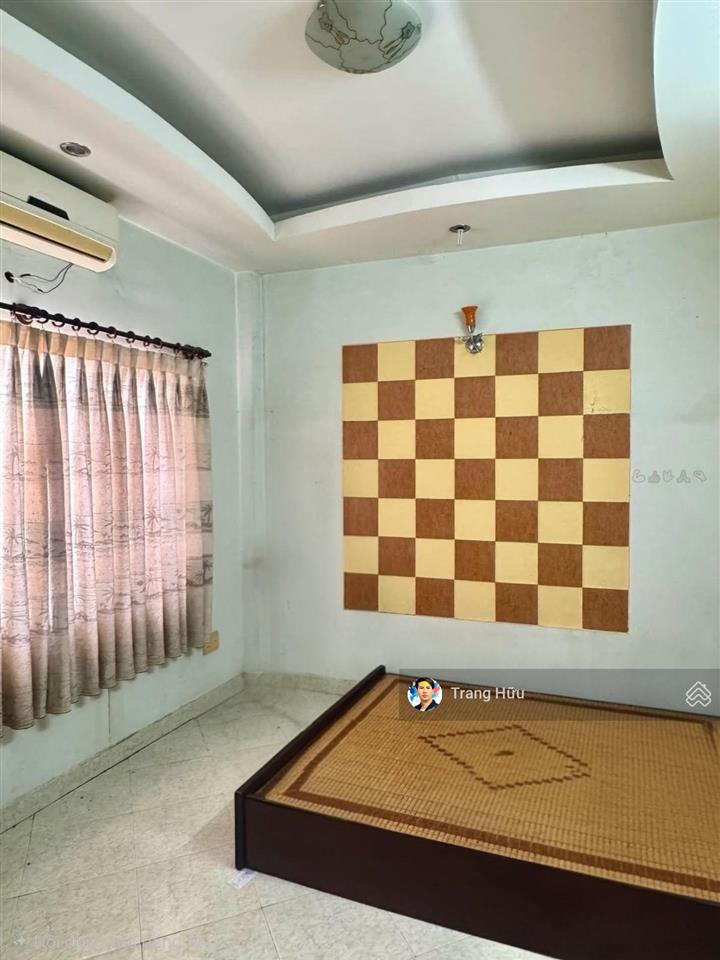 Phú nhuận  53m2  4 tầng đúc  vị trí tuyệt đẹp  3 bước chân qua quận 1  4 tầng giá tốt