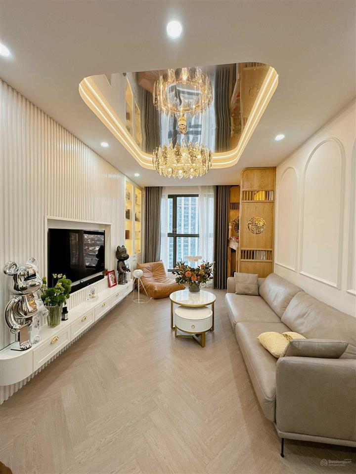 Chính chủ bán căn 3pn tầng 10 dt 141m2 dự án vimeco ct4 nguyễn chánh,  0348 373 ***