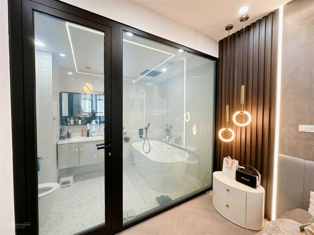 Chính chủ bán căn 3pn tầng 10 dt 141m2 dự án vimeco ct4 nguyễn chánh,  0348 373 ***