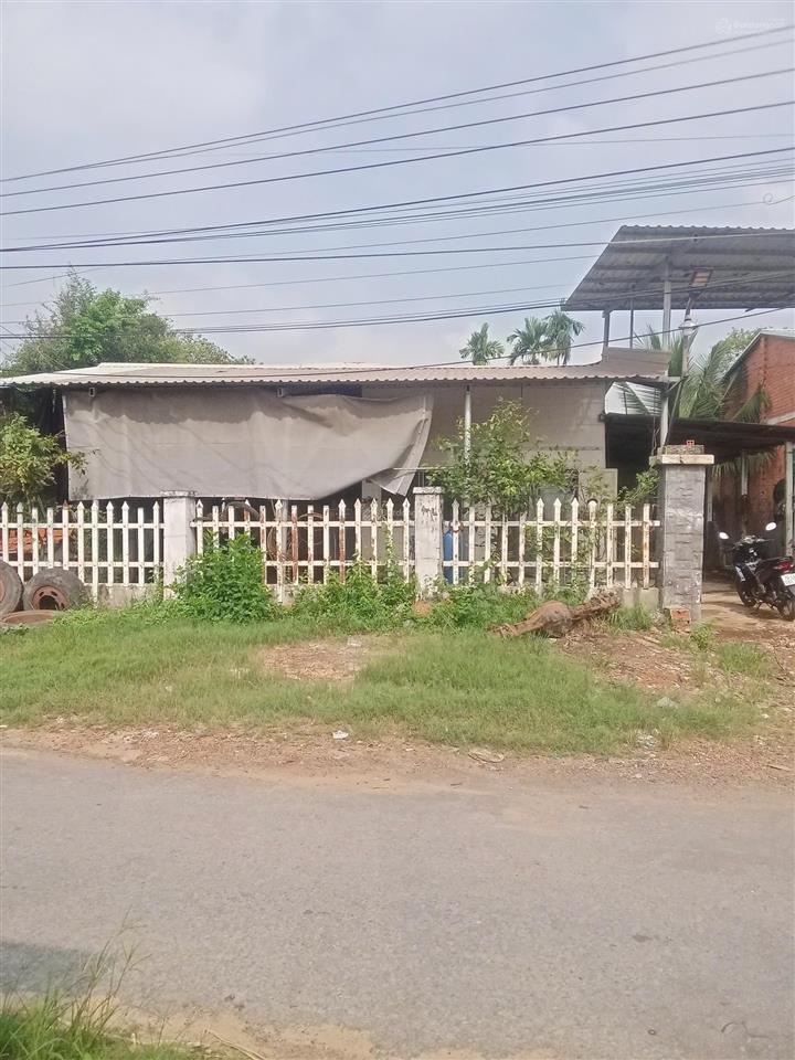 Hàng hiếm dt lớn đất gia lộc 2mt đường nhựa đất nở hậu sổ hồng riêng duy nhất 1 lô giá ngộp