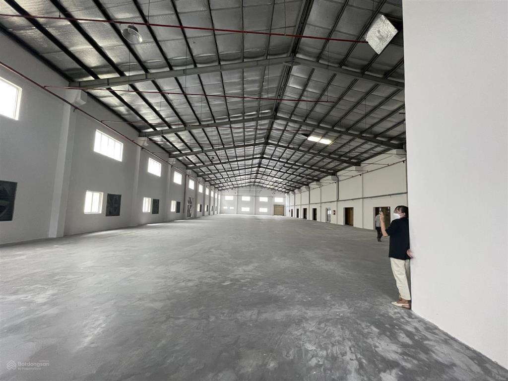 Cho thuê xưởng (1900m 80tr) xe cont  pccc nền epoxy