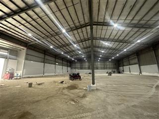 Cho thuê xưởng mới xây đẹp 2000m2  hóc môn  xe cont