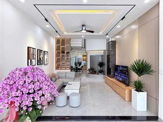 Hot!! bán nhà đang cho thuê 16tr/th hxh thích quảng đức, p5, phú nhuận, dt 53m2, giá 2tỷ890, shr