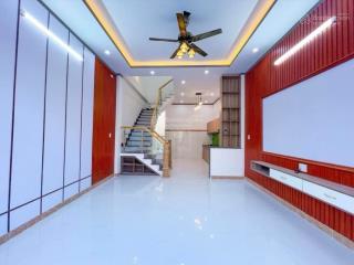 Nhà hxh hiệp nhất  tân bình, gần sân bay, dt 42m2, giá cực tốt chỉ 1tỷ890, kv dân trí cao, shr