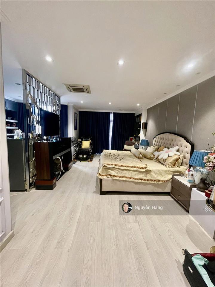 (hot)mặt tiền k300 ngang khủng 10,2mx15m đẹp như villa 3 tầng ở ngaychỉ 21,8 tỷ đang cho thuê 28tr