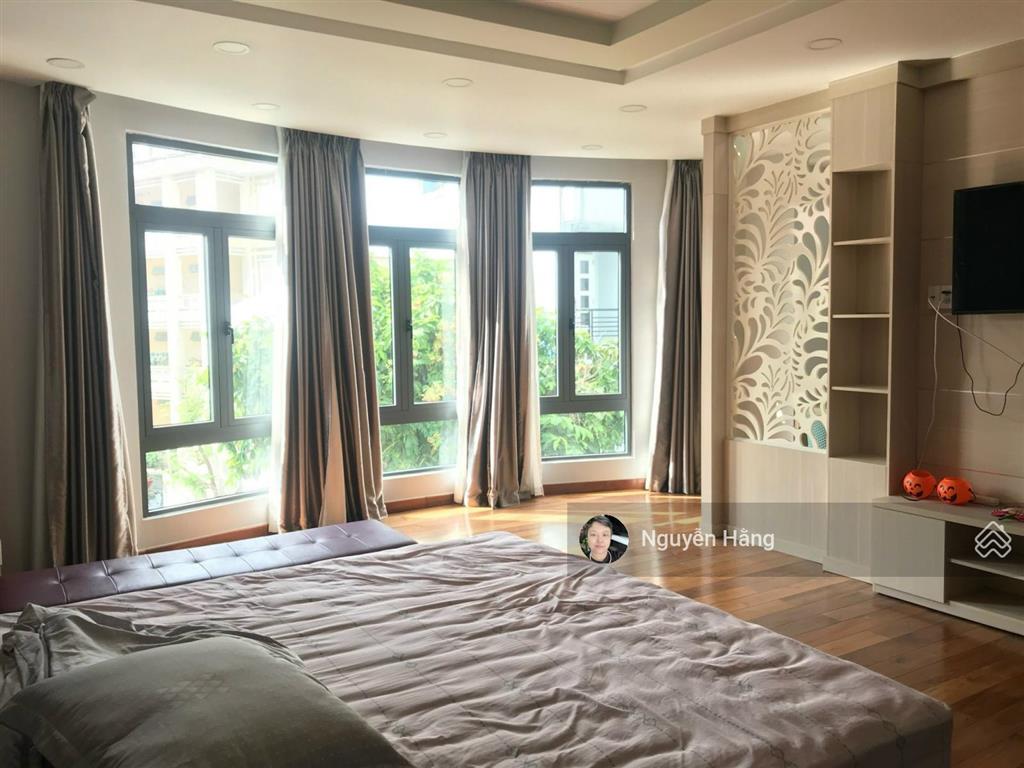 Siêu phẩm villa châu âu 5 tầng thang máy 7x20m cn 130m2 mới  ngay khu biệt thự hồng long  23,9tỷ
