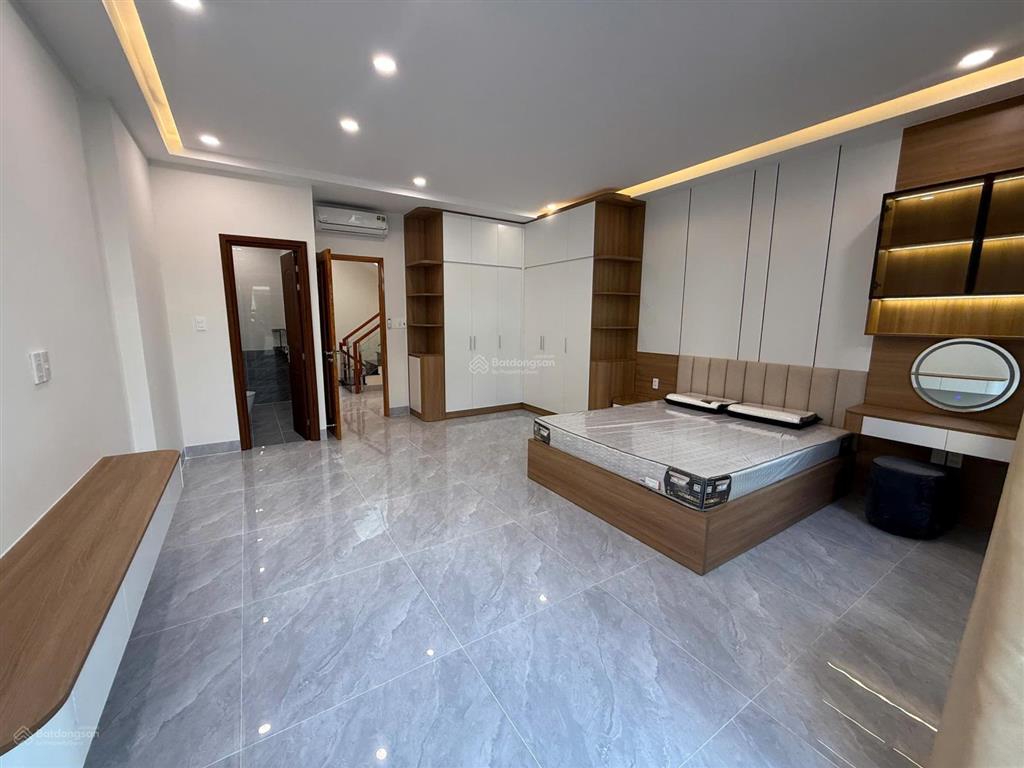 Bán gấp tòa 5 tầng cộng hòa 5x30m mới 27p thang máy  hd thuê 65tr/th chỉ 17,5 tỷ tl ngay mặt tiền