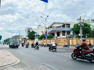 Bán nhà phú nhuận  sát mặt tiền nguyễn kiệm  90m  6 tầng + hầm  hđ 100tr/th  gần cv gia định