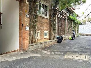 Phú nhuận, p11  nguyễn văn trỗi  hẻm xe hơi thông  56m 4 tầng liền kề quận3,1 ngay ubnd