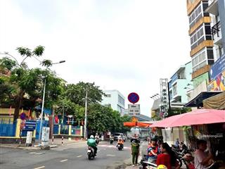 Phú nhuận  mặt tiền khuvip đặng văn ngữ  100m  5 tầng  hđ 50tr/th  gần q1,q3