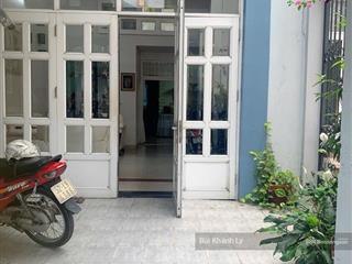 Phú nhuận, p15  sát mặt tiền hoàng văn thụ  100m  2 tầng  xe hơi vào nhà