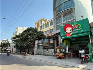 Bán nhà phú nhuận khuvip phan xích long ngang 5,5m 3 tầng đẹp gần quận 1, sân bay