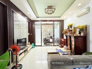 Bán nhà phú nhuận khuvip huỳnh văn bánh 4 tầng btct dòng tiền chdv tốt gần nguyễn văn trỗi