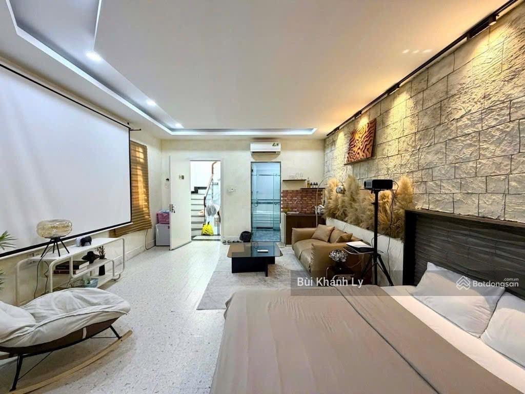 Bán nhà hẻm xe hơi thông khu vip phan xích long 5 tầng btct, ngang 5m dòng tiền tốt