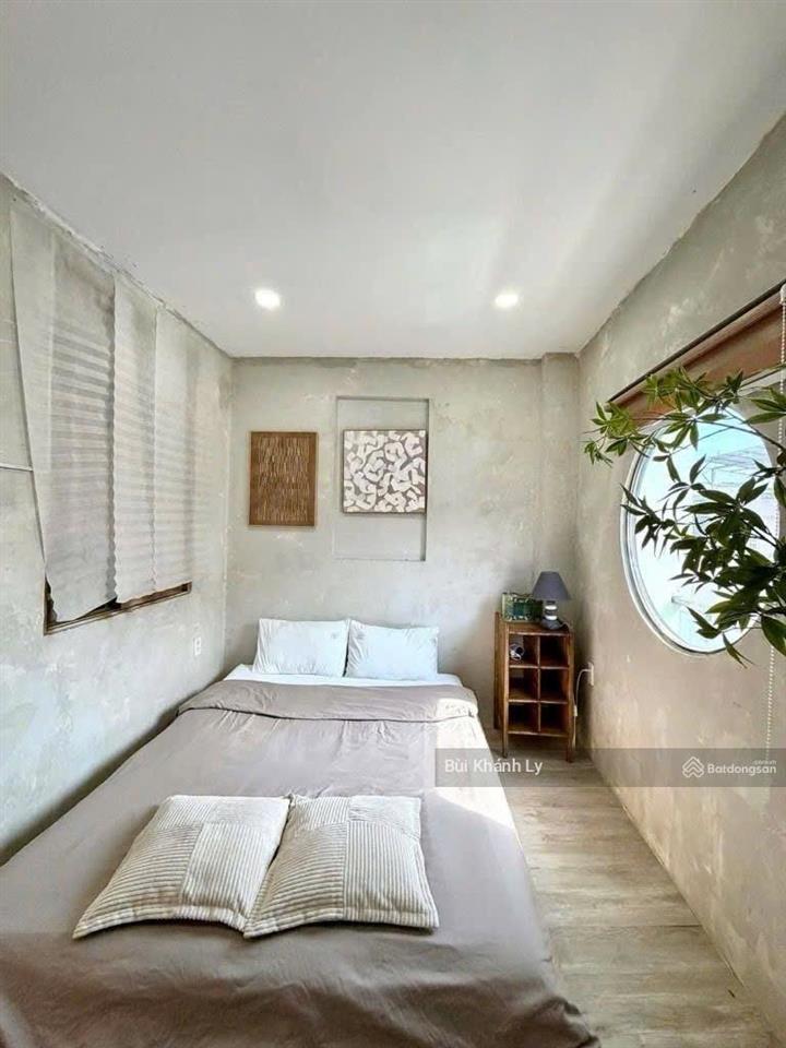 Bán nhà hẻm xe hơi thông khu vip phan xích long 5 tầng btct, ngang 5m dòng tiền tốt