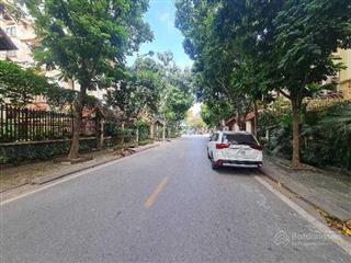 Cực hiếm  giảm chào 5 tỷ biệt thự tây nam linh đàm 200m, 3 tầng, vỉa hè, kinh doanh, giá bán 32 tỷ
