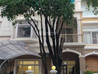 Siêu hot! biệt thự mỹ giang, phú mỹ hưng gần 200m2 sử dụng, giá chỉ 34,5 tỷ  ngay 0933 064 *** thư