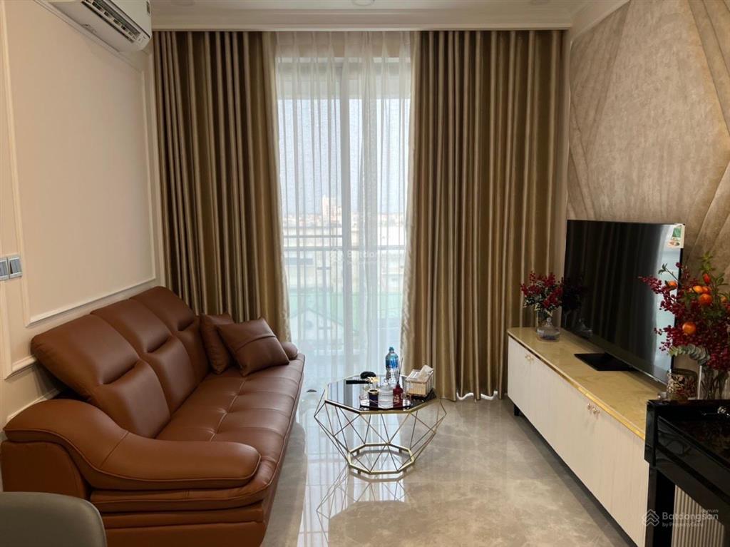 Bán căn hộ chung cư midtown phú mỹ hưng, giá chỉ 8 tỷ, 81m2, 2 phòng ngủ, 2wc,ô xe, nội thất đầy đủ