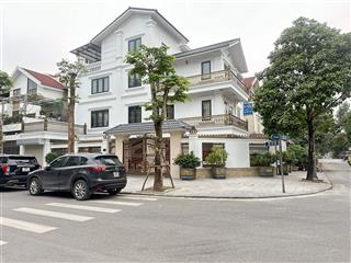 Bán biệt thự khu đô thị văn phú  hà đông 240m2, đường to, 2 thoáng, siêu kd, vị trí đắc địa, 4x tỷ