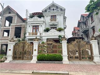 Bán gấp biệt thự vườn hồng khu đô thị phú lương 240m2, mt 12m, vị trí đắc địa nhỉnh 40 tỷ, mtg