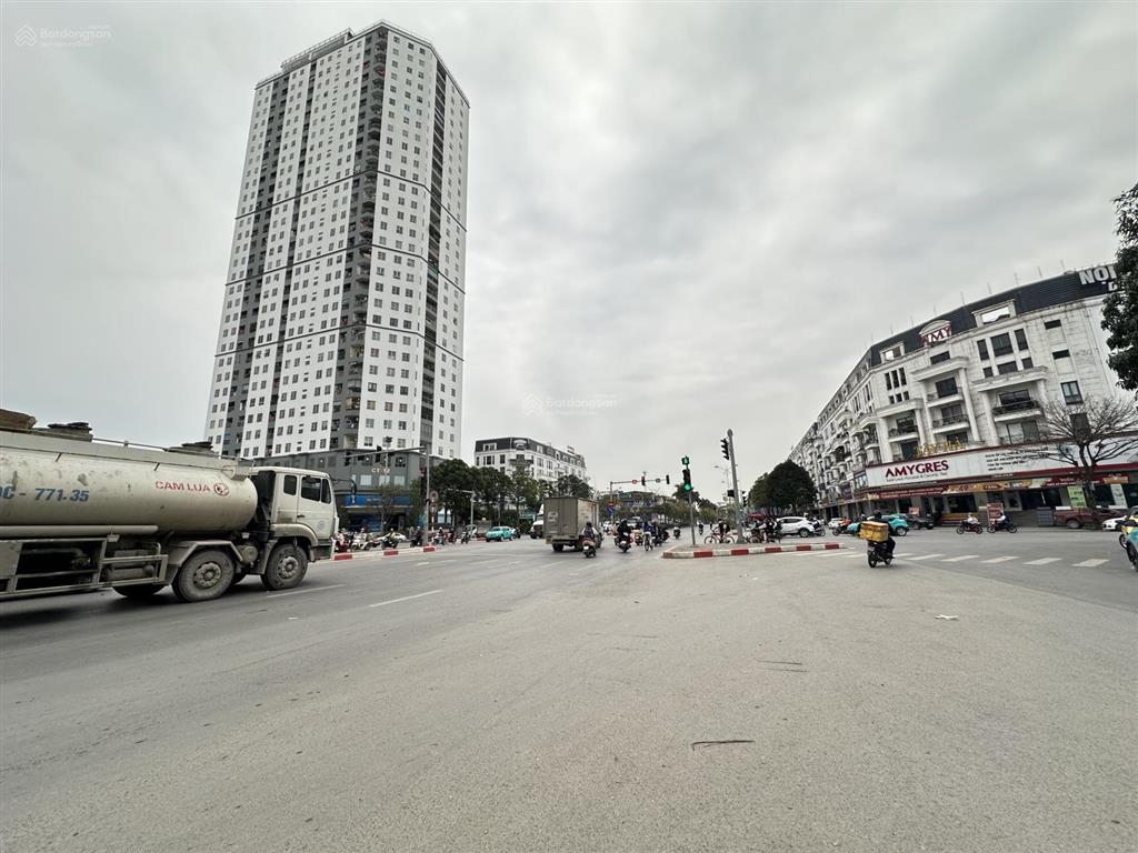 Rẻ  liền kề văn phú  hà đông 90m2 4.5t  siêu kinh doanh  trục chính đường 27m  hơn 26.xtỷ