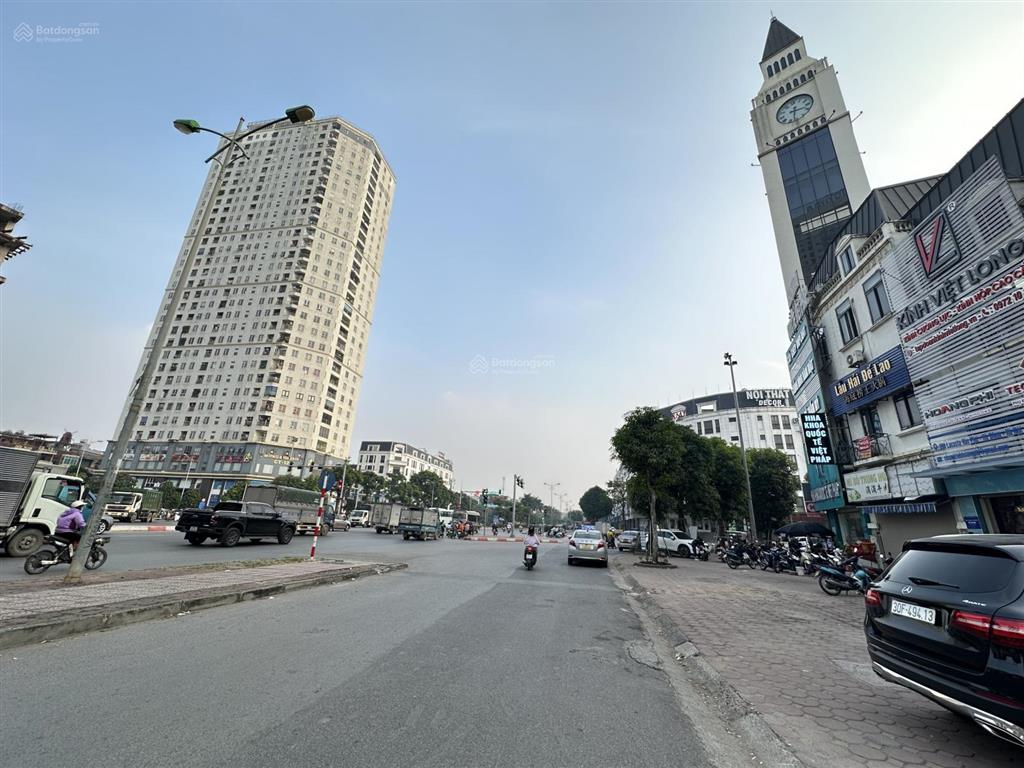 Giá tốt nhất văn phú  biệt thự 220m2, 4 tầng, nội thất sịn, vị trí đẹp, nhỉnh 35 tỷ