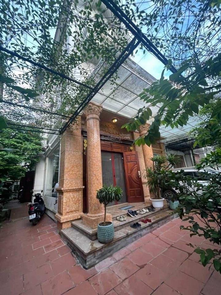 Chính chủ cần bán biệt thự phú lương 200m2, mt 10m, vị trí đắc địa, full nội thất xịn, hơn 30 tỷ